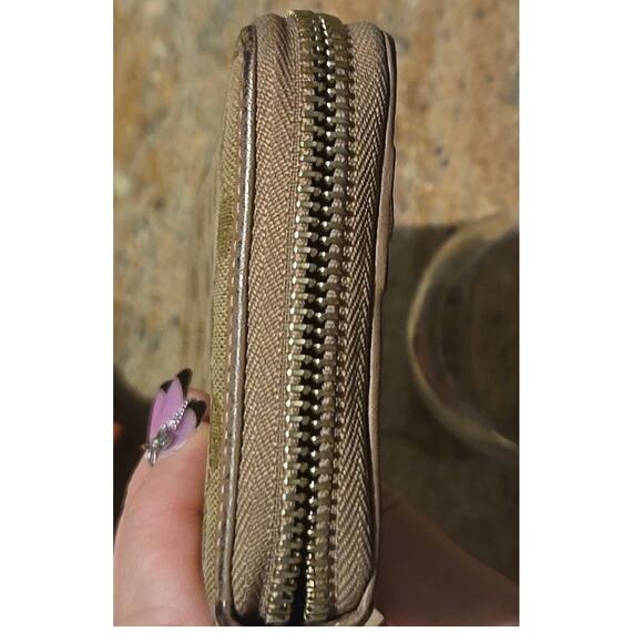 Authentic GG GUCCI Monogram Brown Canvas Leather Bow Zip Long Wallet - Picture 5 of 7